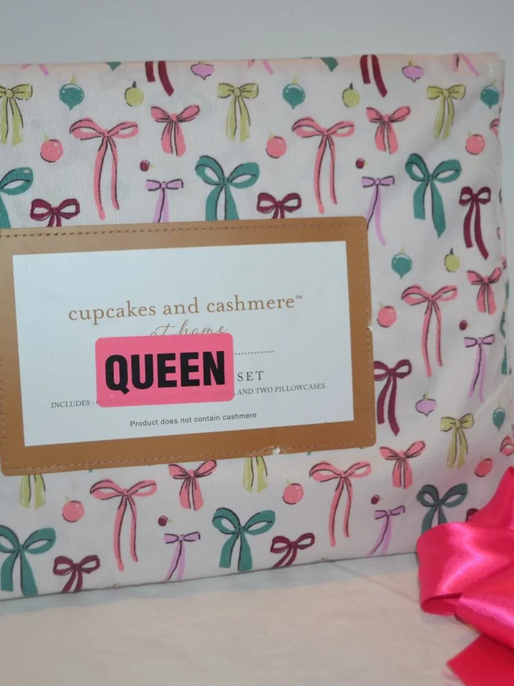 Queen Size Cupcakes and Cashmere Sheet Set Holiday Bows and Ornaments